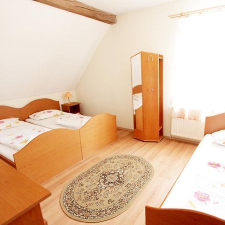 Beluci Panzio Hotel Odorheiu Secuiesc Buitenkant foto